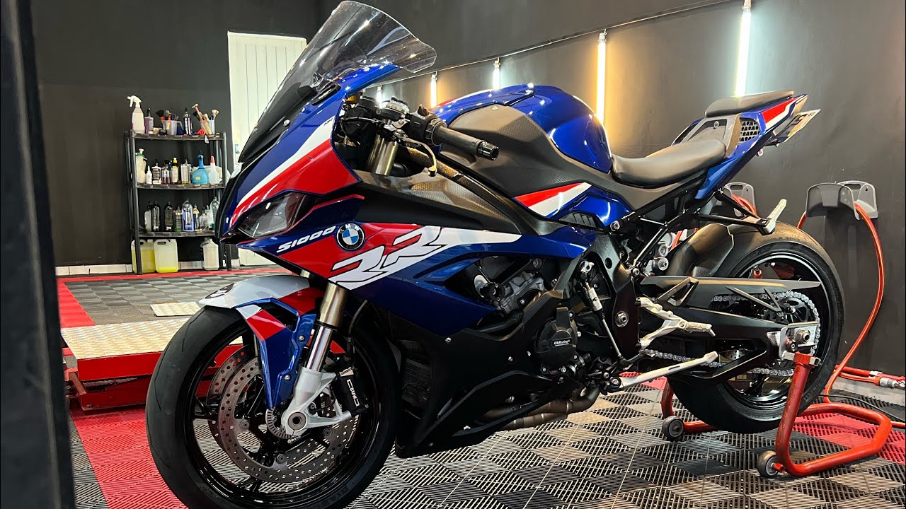 PINTEI A S 1000 RR FICOU ANIMAL | APRENDENDO A PINTAR | PROBLEMA DO PNEU DA CBR 1000 RR-R