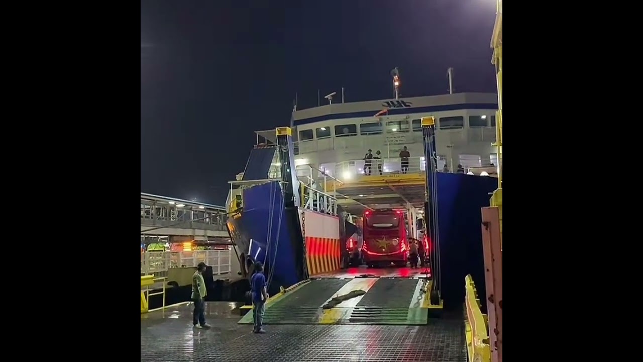 Live pelabuhan merak malam ini ombak besar