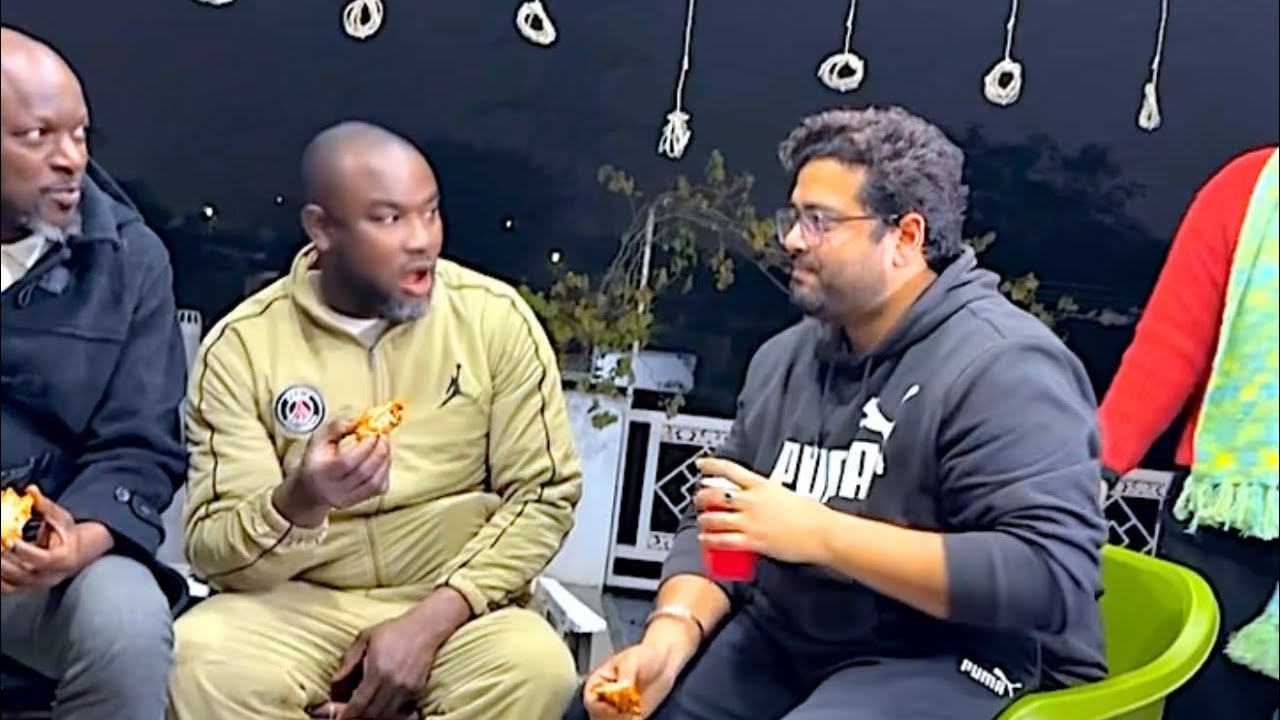 Жители моей деревни с удовольствием едят и наслаждаются нашим блюдом из индейки и улиток в остром...