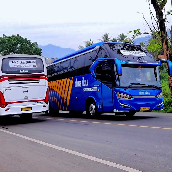 Detik detik Bus doa ibu ngeblong Di limbangan  Elf Andalas Langsung mengalah saling menghormati
