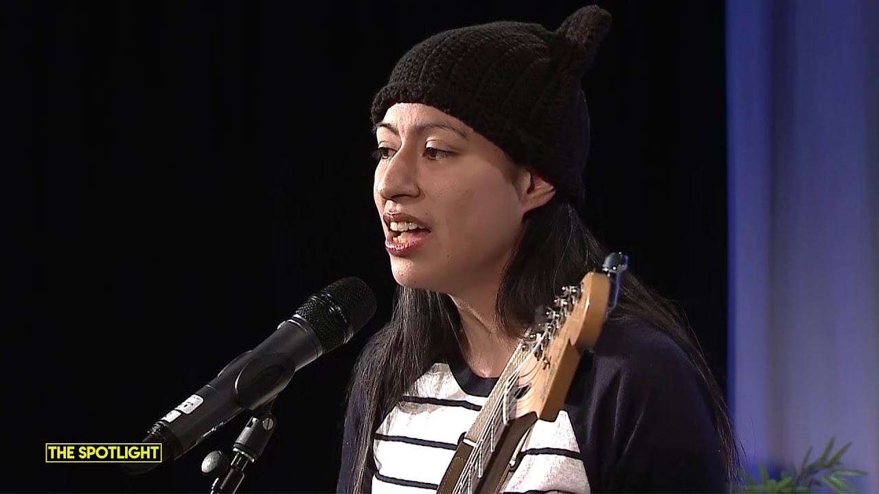 Jade Zabric Performs 'War For Sale' and Discusses Her Upcoming Music Work And More | The Spotlight