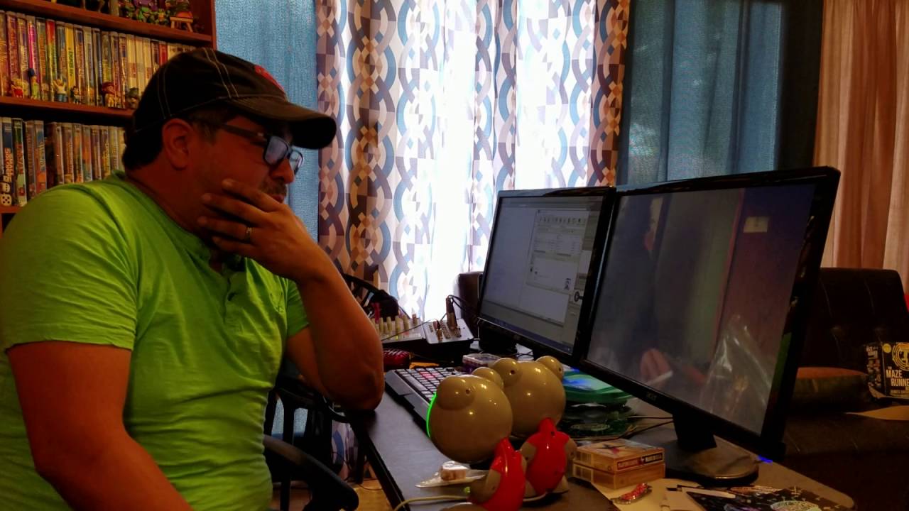 Vince Reacts To Vaping Carolina Reaper