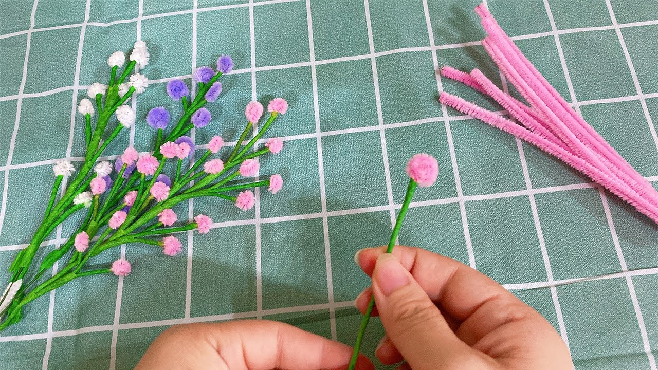 9 easy Pipe Cleaner Flowers for kids to make - Twitchetts