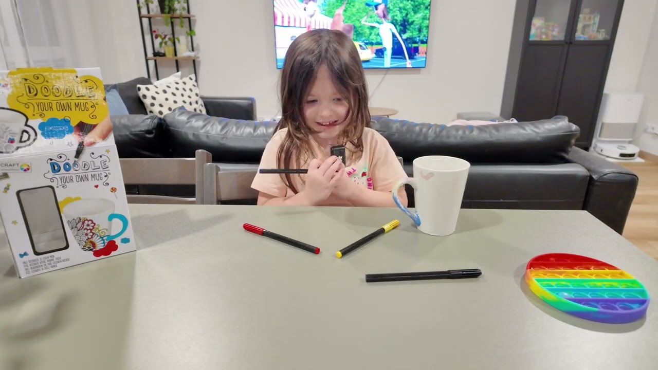 🎨 Наташа розмальовує чашку своїми руками ☕✨ Набір для творчості CRAFT