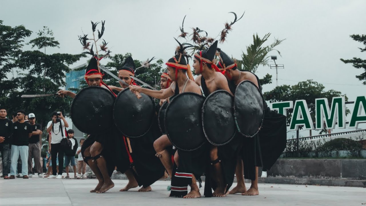 Kataga Examples Tarian kataga Perwasus - YouTube