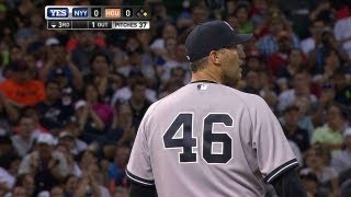 Pettitte makes a slick play to turn two