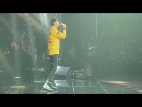 外卖小哥翻唱beyond《海阔天空》，一开口引全场观众沸腾，场面太燃了！
