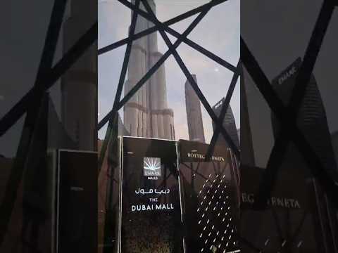 walk at famous Dubai mall #dubaimall  #shortvideo