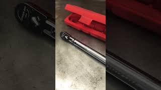 “no one should use a click-type torque wrench!” #diy #snapon #tools #garage #automotive #shorts