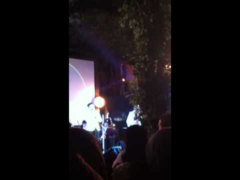 Sabtu Malam Sendiri - JUICY LUICY