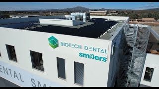 Biotech Dental poursuit sa démarche écologique et équipe l’usine Smilers de panneaux solaires