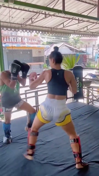 tall girl short guy fight #tallgirl #shorts