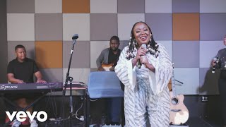 Brenda Mtambo - Bhaluyacima (Live At Universal Music Studios / 2023)
