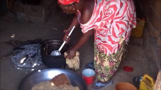 Las mujeres de Senegal nos enseñan a preparar un ceebu jen