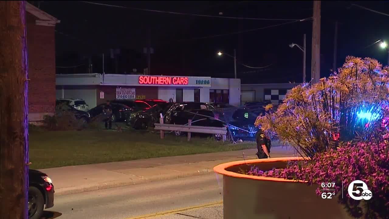 East Cleveland Police chase ends in crash at car dealership - YouTube