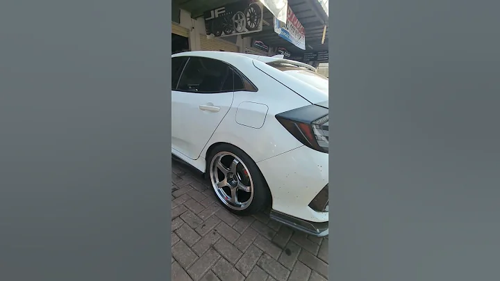 HONDA CIVIC TURBO  pakai velg ADVAN GT  by Pro Racing