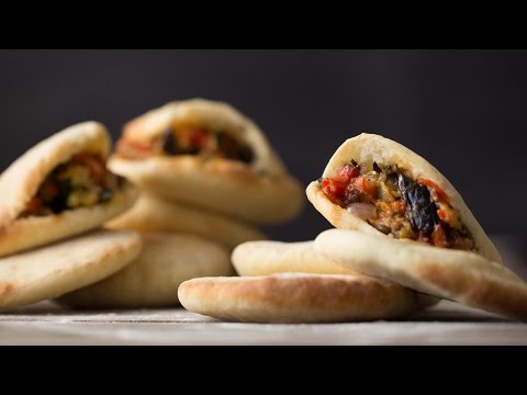 Pita Bread with Vegetable Salad || Bread & Butter || GastroLab