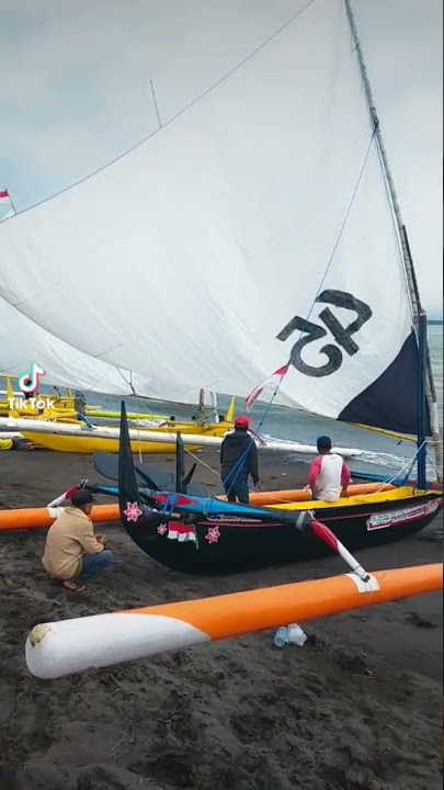 lomba perahu layar Ketapang