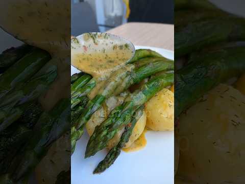 Спаржа с молодым картофелем / Asparagus and baby potatoes #shorts #рецепт #спаржа