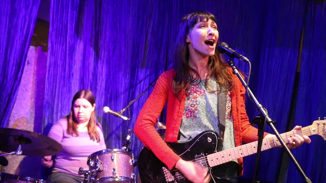 Swaying Moon - Meg & the Magnetosphere.