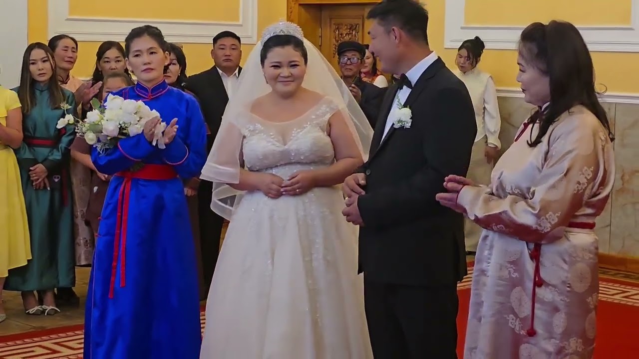 6 сарын 28 нд Алтанболд Уранчимэг 2 найзын   Хөшиг тайлах ёслол