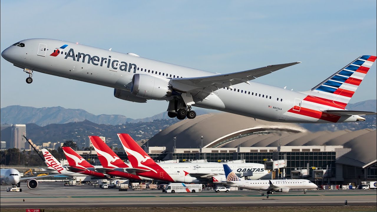 SimplePlanes American Airlines Boeing 7879 Dreamliner Wright Airport