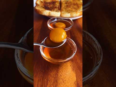 زرده تخم مرغ عسلی