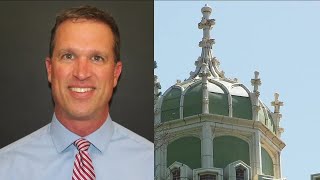 ‘Show the district how much support he has’: Rally held for fired principal Kurt Dennis