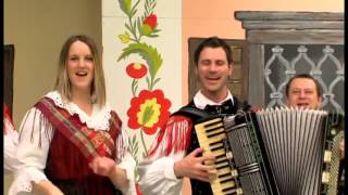 Video thumbnail of "Ansambel Svetlin-Zavrtite se"