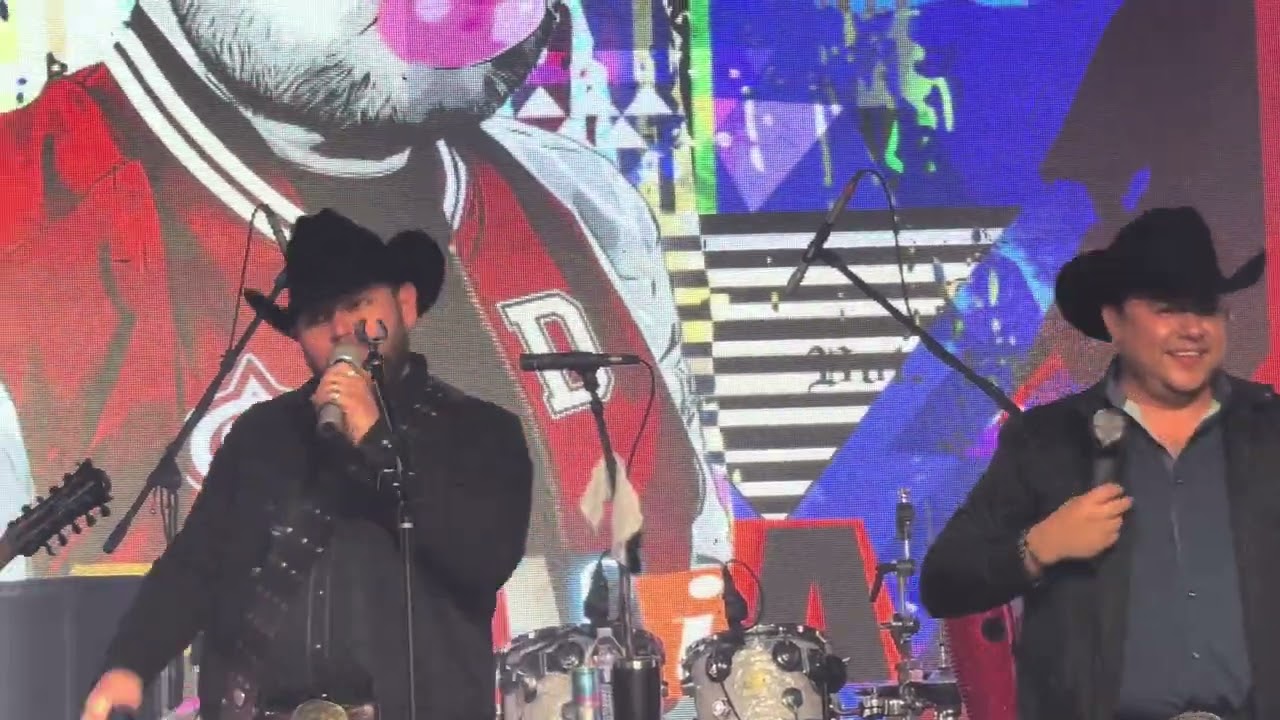 Grupo DUELO en vivo 2023 - CONCIERTO COMPLETO #duelo #grupoduelo #pesopluma #fuerzaregida #karolg