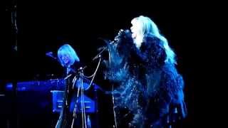 View Fleetwood Mac Live Concert in Montreal - Performance Highlights at Bell Centre