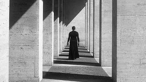 Carrie Mae Weems: "Roaming" | Art21 "Extended Play"