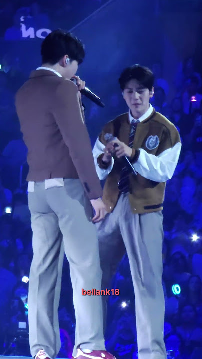 250802 ZEROBASEONE Matthew &  Gunwook special stage 'Backpacker' @ KCON LA 2025 Day 2
