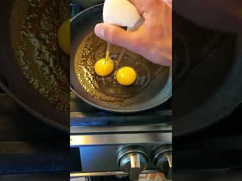 वीडियो: एक डबल जर्दी वाला अंडा कितना दुर्लभ है?