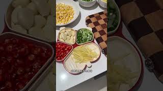 This quarter dish plate is suitable for side dishes dipping and fruit snacks and can also