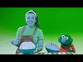 "ELMO EATING BREAKFAST WITH MS RACHEL/SPONSORED BY PREVIEW 2 EFFECTS 