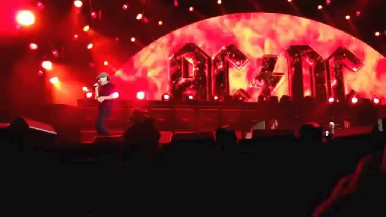 AC/DC Live concert at Downsview Park Toronto Sep/10/15 - YouTube