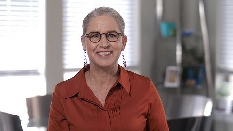 What to Wear On Camera: Pro Tips for a Polished Look! 🎥✨