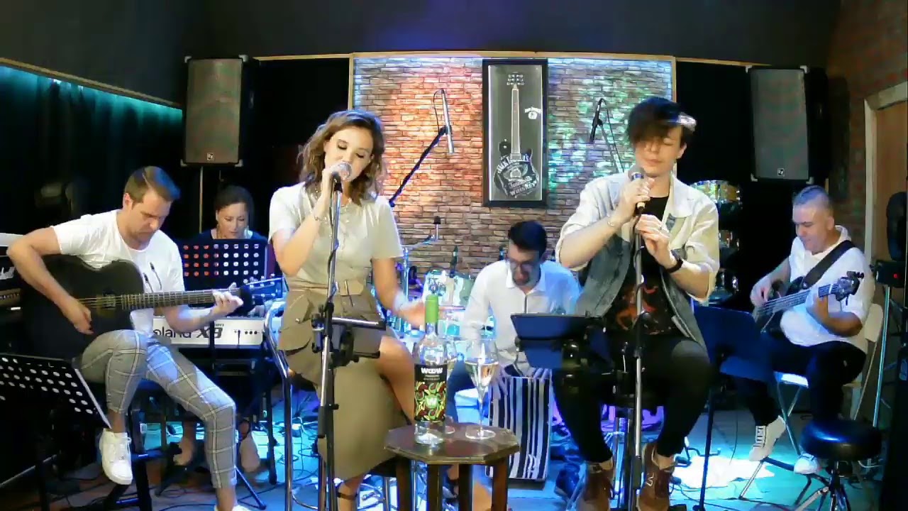 Onlajn Koncert Galiny Bezruk I Aleksandra Kazmina X Teatr Myuzikla Youtube