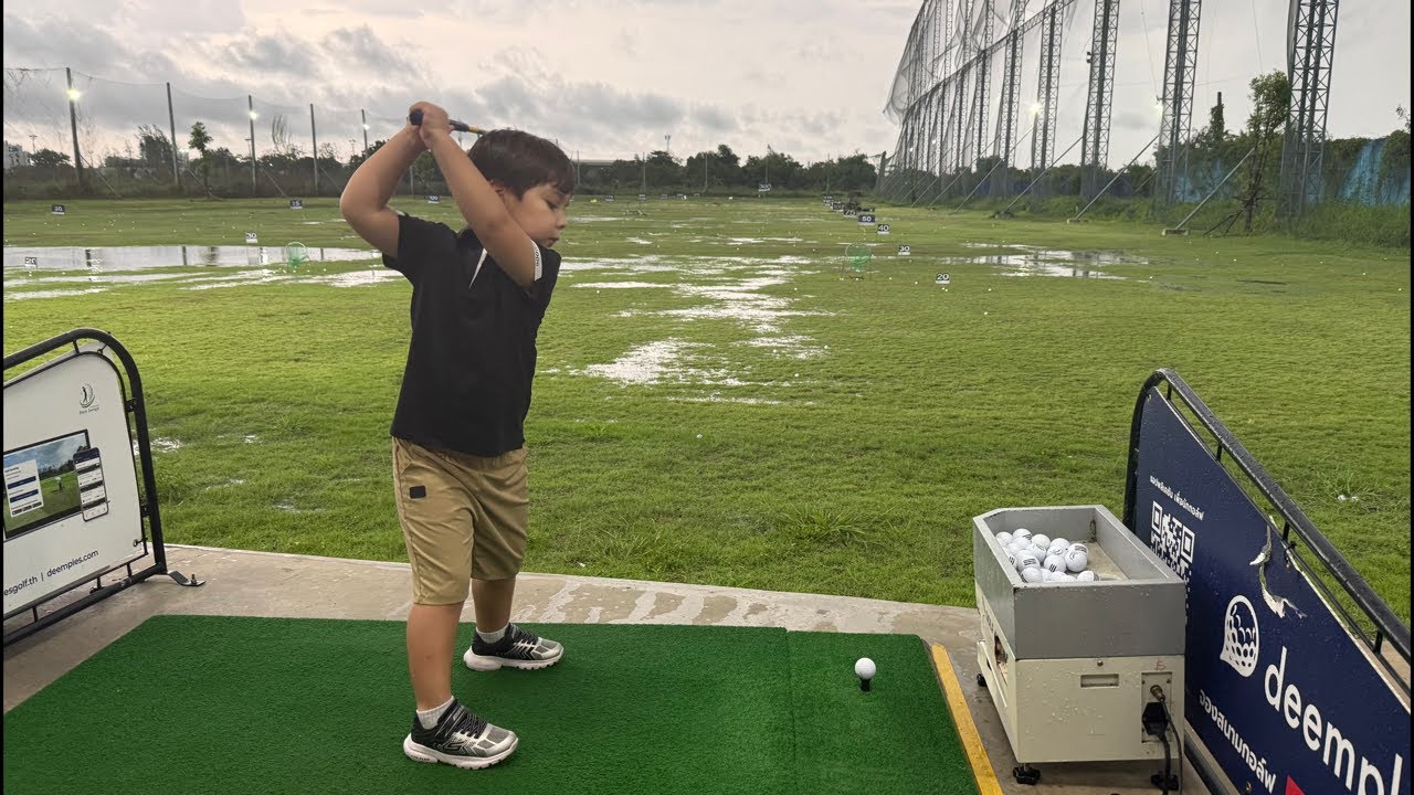 Chase-ing Golf is live! Night Time At The Driving Range!