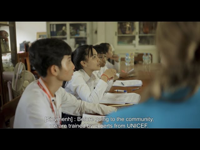 Young Cambodians take part in evaluating UNICEF’s work for children class=