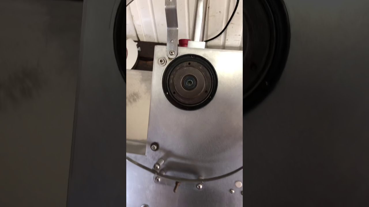 GURAL. Extrair o rolamento do volante da lâmina da Fatiadeira de Frios GURAL