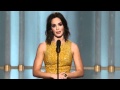 Emily Blunt presents &#39;&#39; Bridesmaids &#39;&#39; - Golden Globes 2012 HQ