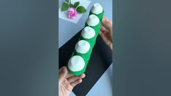 The Dragon Boat Festival is coming. Use egg trays to make fun rice dumplings and row a dragon boat. - DayDayNews