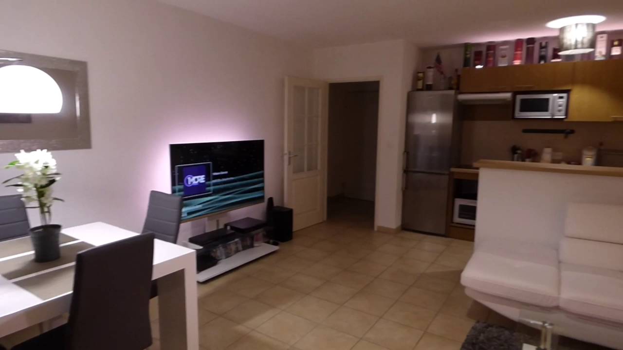 NIGHTCLUB AT HOME WITH PHILIPS HUE + HUE DISCO !