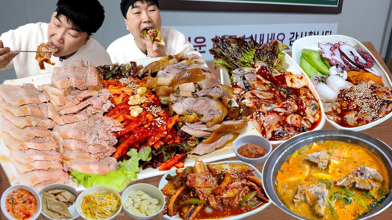 한겨울엔 굴보쌈 굴족발로 영양보충.. 굴 추가해서 감자탕 오징어볶음 또묵자~