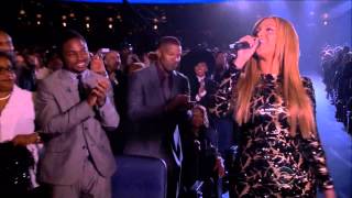 Jamie Foxx checks out Beyonce s ass