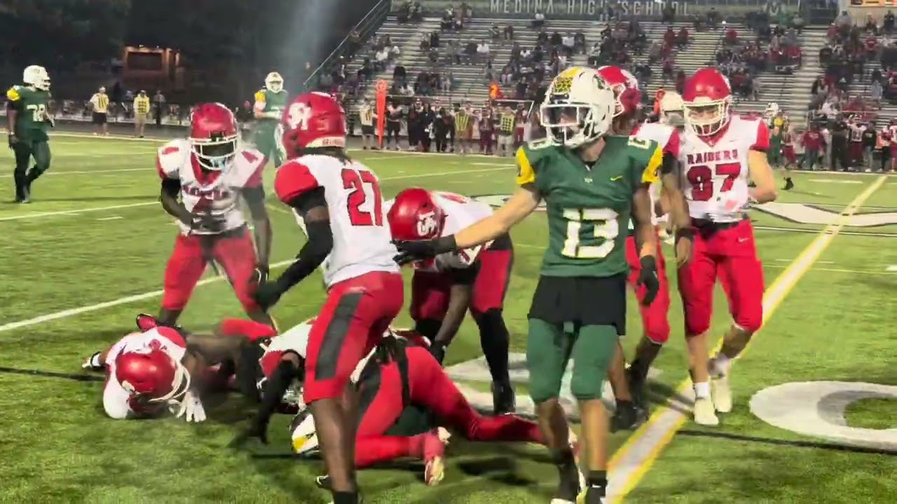 SOT Week 4 Featured Football Game: Shaker Heights Red Raiders vs Medina Bees 