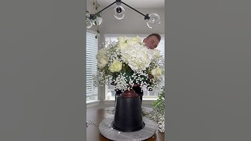 DIY Wedding Centerpiece. Wow your guests and create the perfect diy wedding centerpiece.