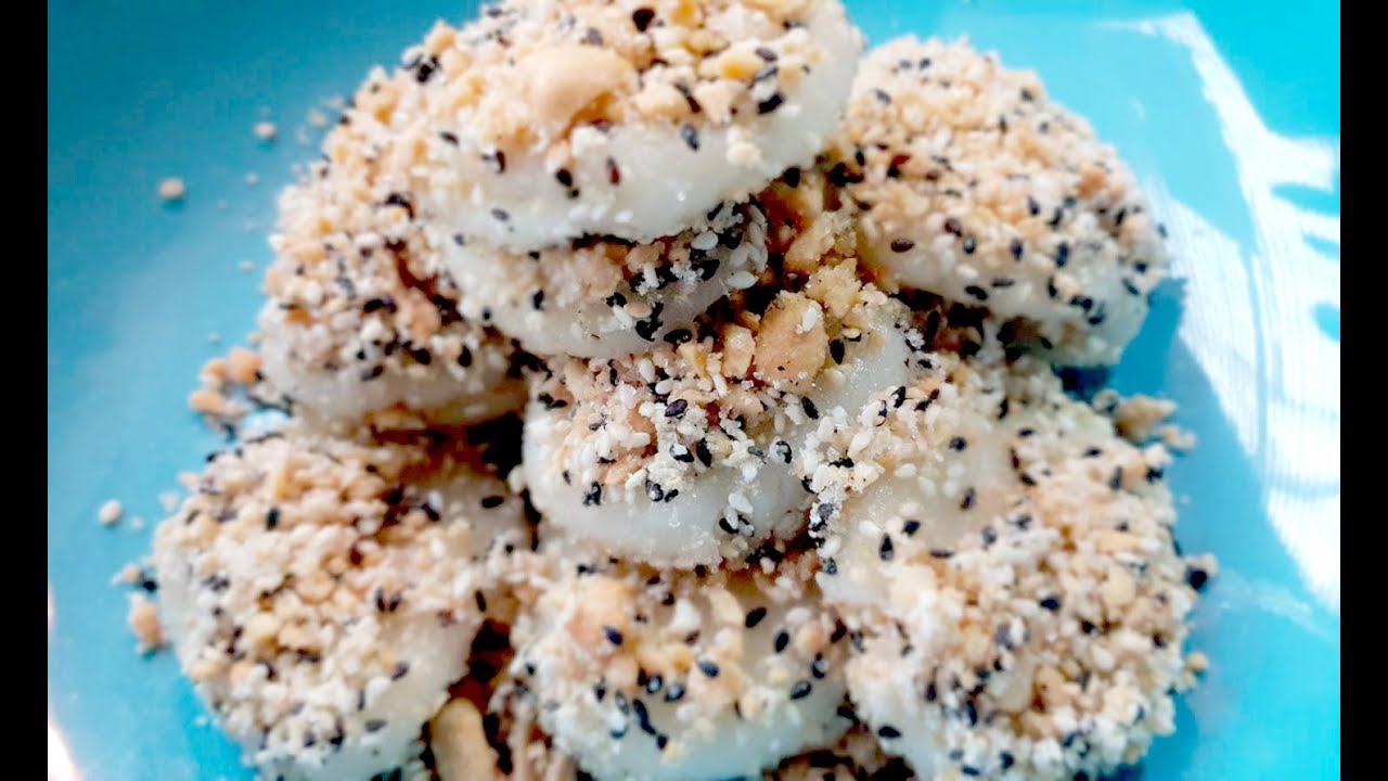 *ျဖဲသိပ္မုန္႔ (သို႔) ပဲသိပ္မုန္႔*Burmese dessert called Pae Thate Moh